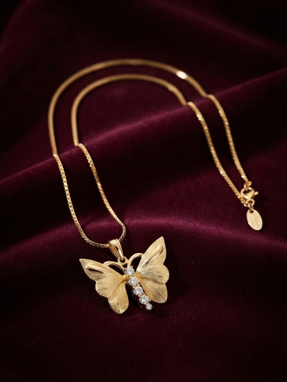 Gold Tone Textured Butterfly Pendant Necklace Y2K Coquette Fairycore CC